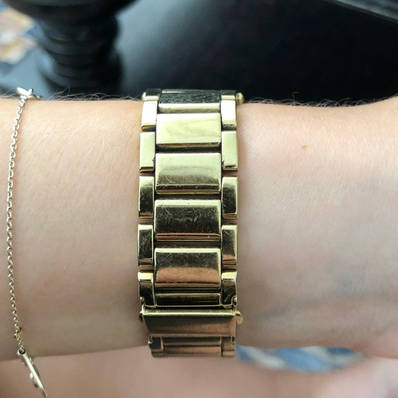 Gold Michael Kors watch - Picture 2 of 2